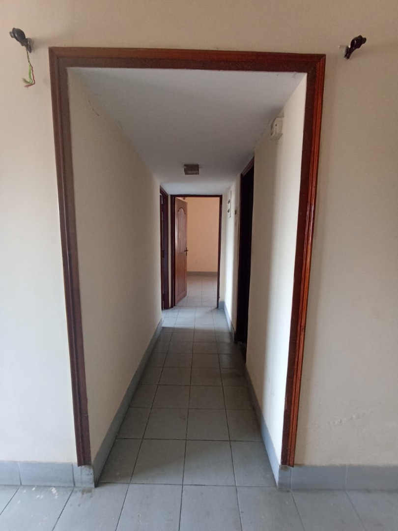 Unfurnished 3bhk in Silpukhuri Market, Silpukhuri, Silphukuri, Guwahati, Assam, India for Rent